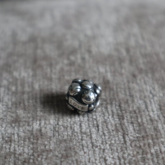 Love & Family Pandora Charm (Retired) - Picture 2 of 2